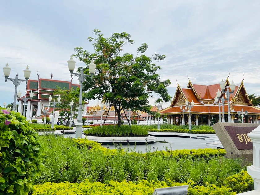 Thailand: Sandy Beaches to Bustling Streets